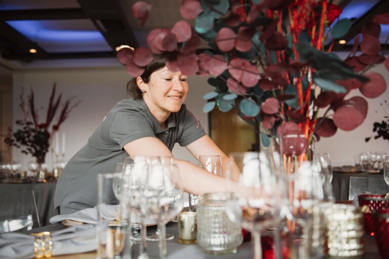 Kreative Eventdekoration bei Grand Frère Catering Deutschland.